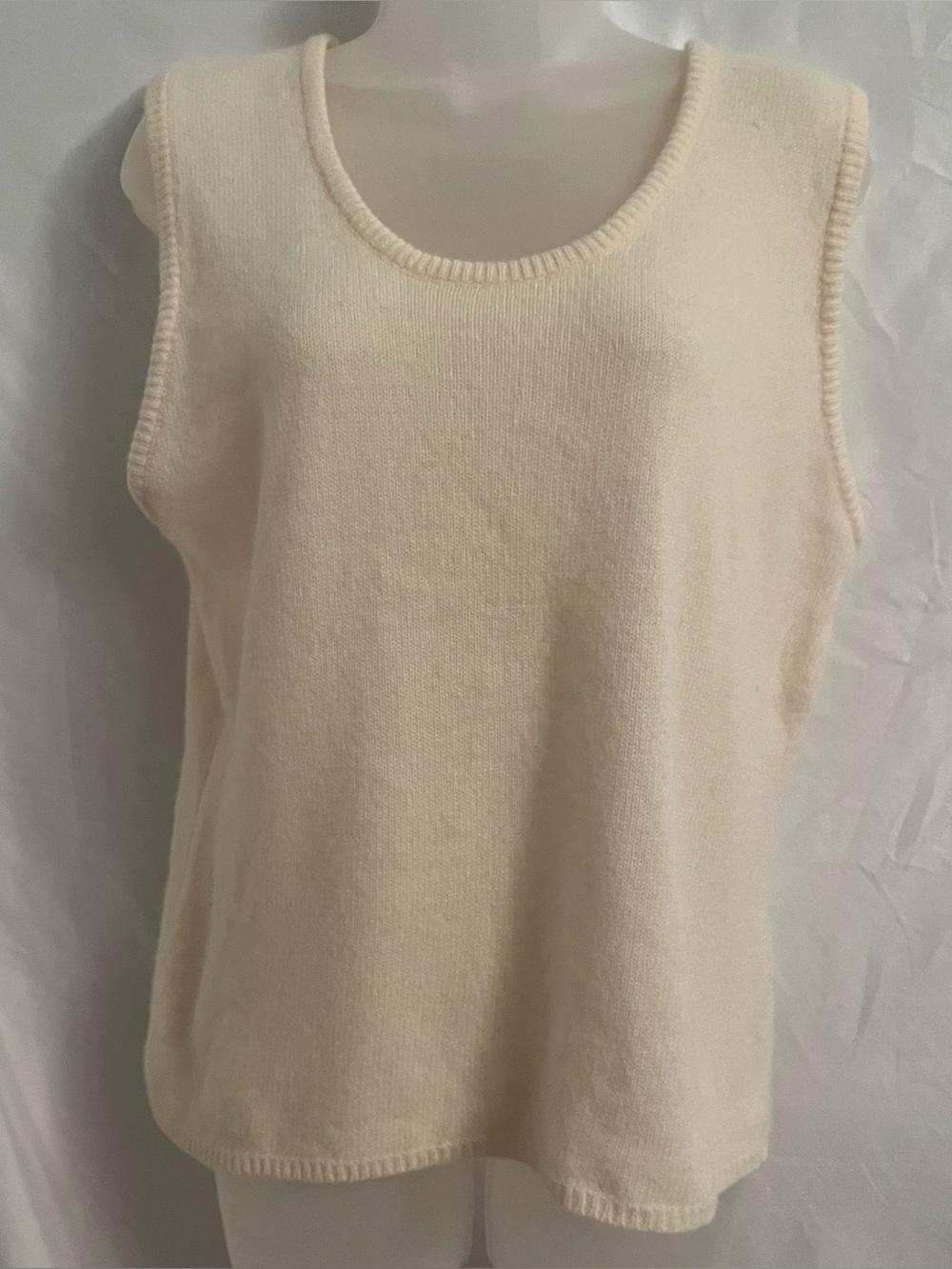 80s/90s Cream Angora Lambswool Sweater Vest Fuzzy Halo Soft Knit Medium